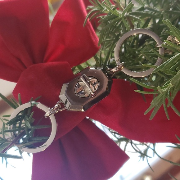 COACH Vallet keychain, keyring. - Picture 2 of 6